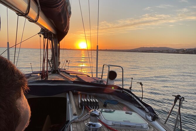 Private Sailing w/ Wine's in Lisbon - Key points at a glance