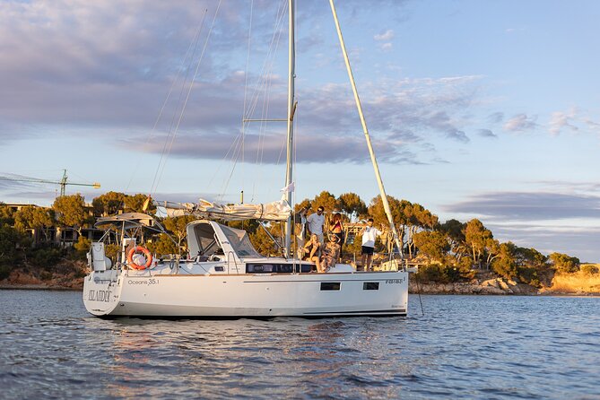 Private sailing yacht by the Bay of Palma and nearby coves - Is $529.82 good value for nine people?