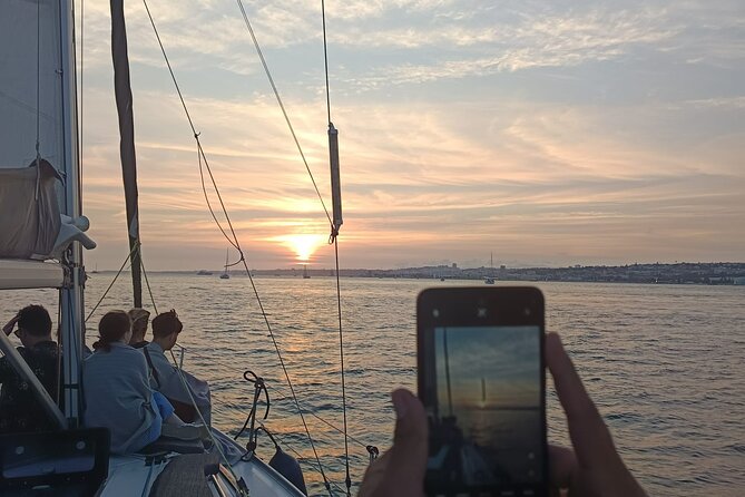 Private Sunset Sailboat Experience in Lisbon - Why Lisbon’s Tagus is the right setting for a sunset sail