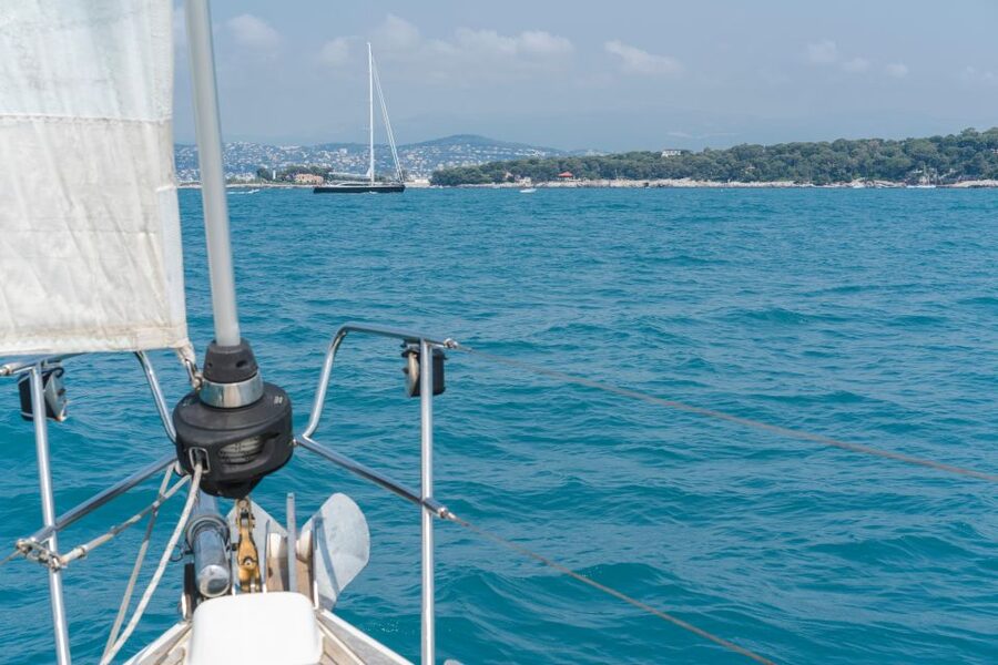 Private tour on a sailboat - Swim and paddle - Antibes Cape - An aperitif with a French Riviera setting