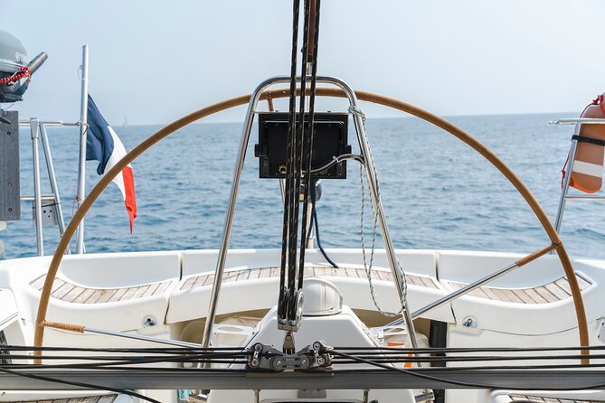 Private tour on a sailboat with apéritif at sunset on Antibes - A three-hour sunset escape from Port Vauban
