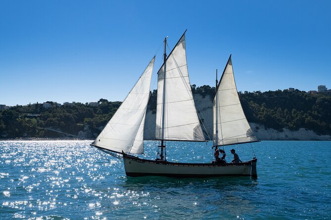 Private Traditional Sailboat Tour of the Conero Riviera - Setting out from Numana on the Donmar