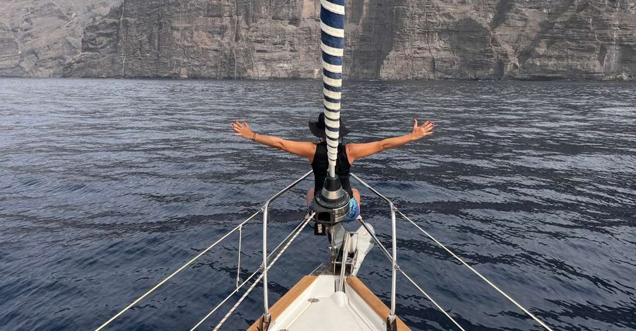 Puerto Colon : Whale & Dolphins Sailing Excursion - Why the six-hour option earns its higher price