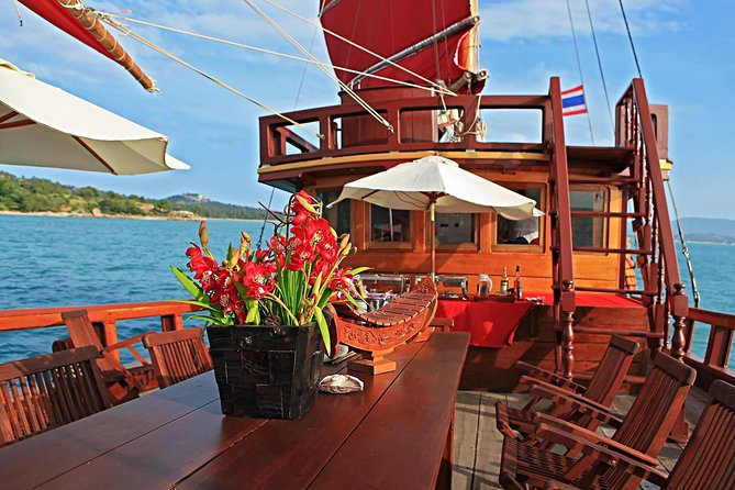 Red Baron Chinese Sailboat Tour from Koh Samui - Choosing between Koh Tan, Koh Mat Sum, Ang Thong, and Koh Phangan