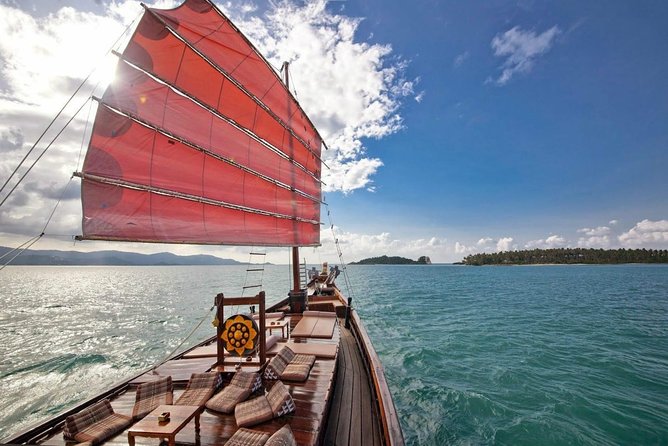 Red Baron Chinese Sailboat Tour from Koh Samui - What the crew and atmosphere add
