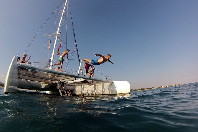 Relax Sailing Catamaran along the Costa Daurada - Reading the sea conditions realistically