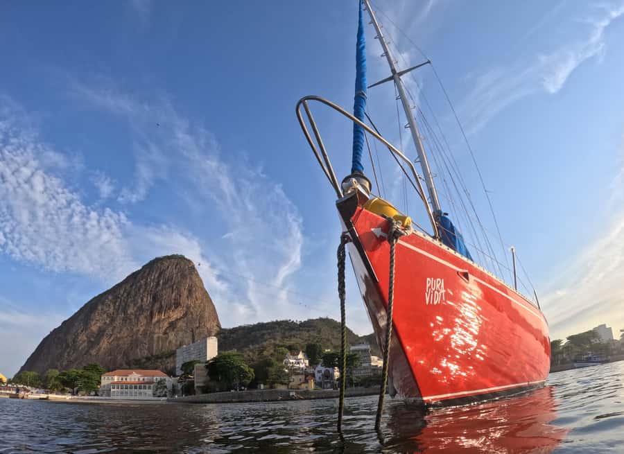 Rio de Janeiro: Sailing Sunset Tour with Snacks and Drinks - Cruising toward Rio or Niteroi