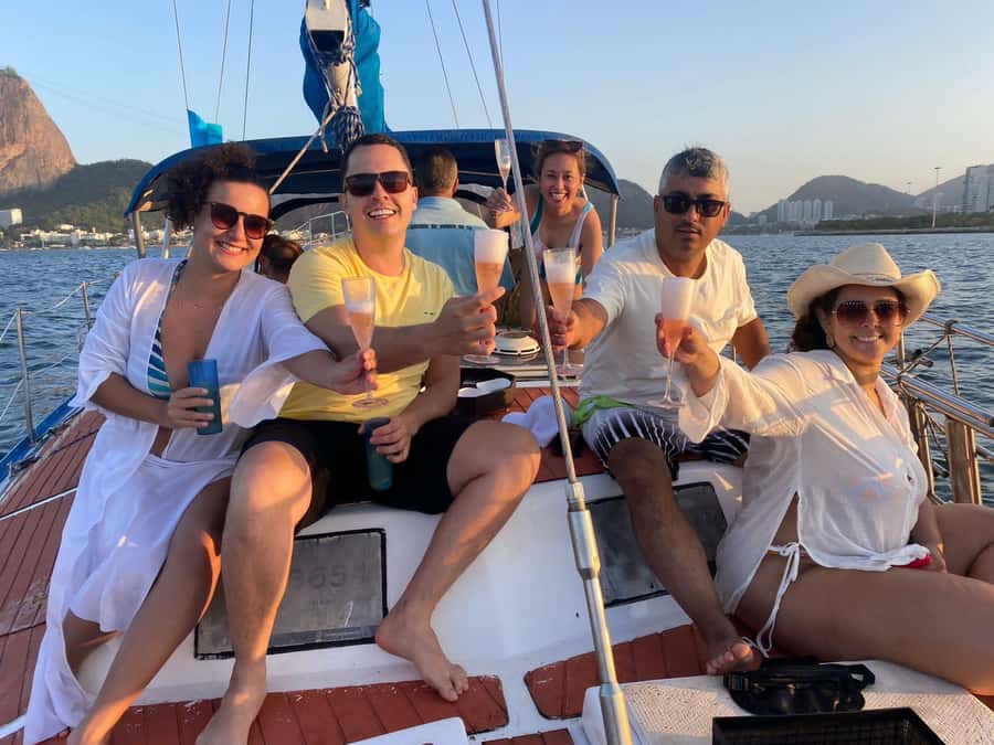 Rio de Janeiro: Sunset Sailboat Tour with Open Bar - What the open bar actually includes