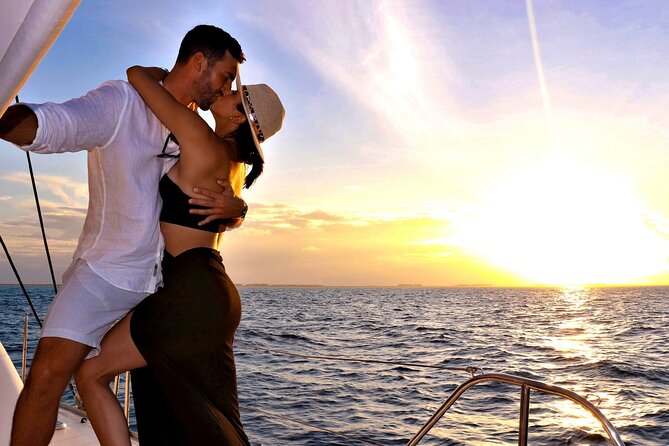 Riviera Maya Luxury Sunset Sailing plus Light Dinner and Open Bar - Open Bar, Fruit, Cheese, and Meat