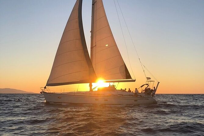 Romantic Luxury Sunset sailing - Timing, comfort, and small practical details
