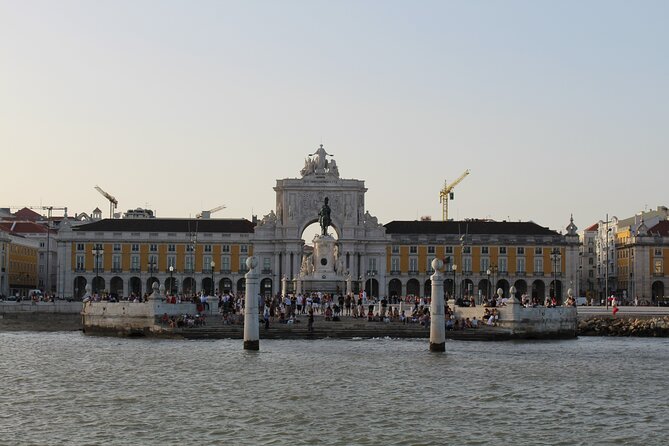 Romantic Private Sailboat in Lisbon for couples - Timing your sail around Lisbon