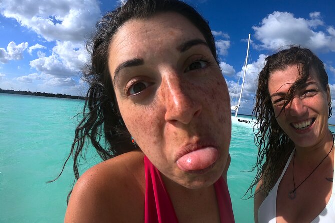 Sail 4hr in the most SECRET Spot of Bacalar and Beach Club. - Swimming in the lagoon’s largest cenote