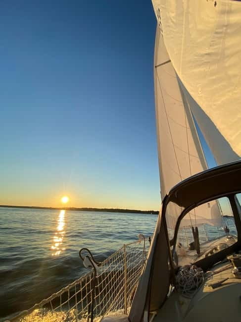 Sail & See -Private sailing Tour with Swimming & Sightseeing - Who will enjoy this four-hour outing