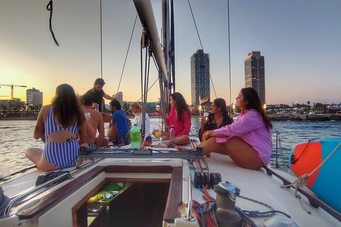 Sail through Barcelona and enjoy its Skyline under sail - Learning to handle the sails