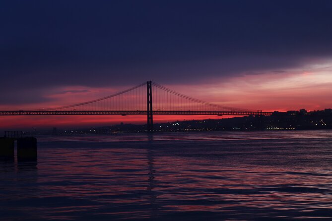 Sailboat Tour in Lisbon with drinks included | Morning and Sunset - The return toward Praça do Comércio