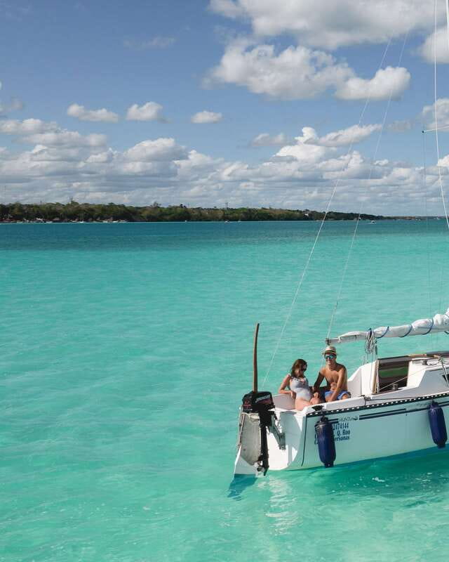Sailboat tour in the seven colors lagoon of Bacalar - Pirate’s Channel and the first swim