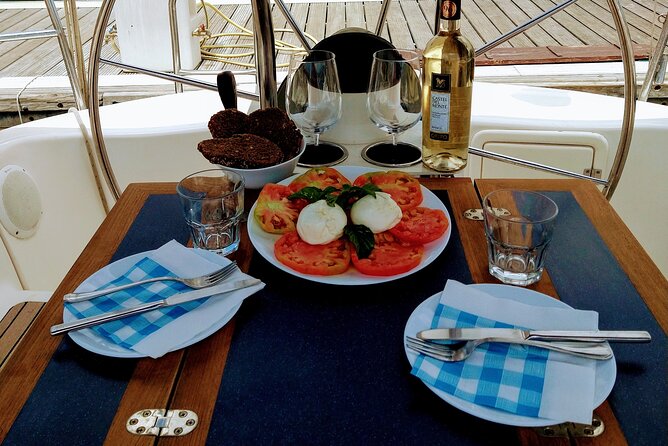 Sailing Amalfi Coast Therapy - A sea-only cove near Positano