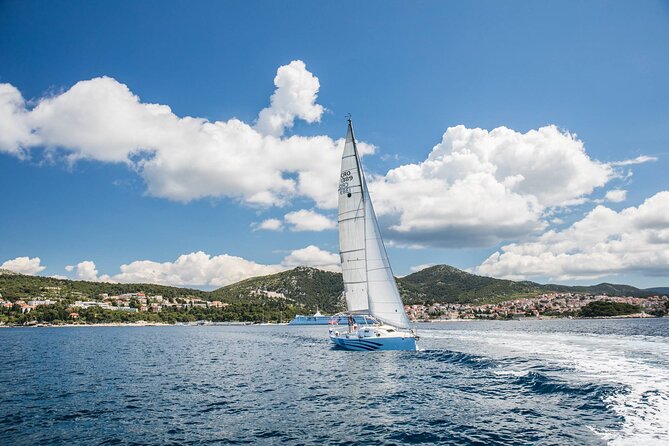Sailing and Snorkeling Tour in the Islands of Pakleni - Six Hours Among the Pakleni Islands