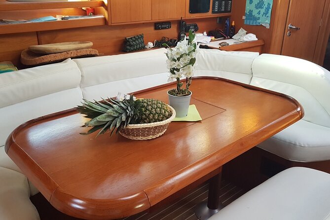Sailing boat from Santa Teresa di Gallura to the Maddalena Archipelago - Why this sailing day works well for La Maddalena