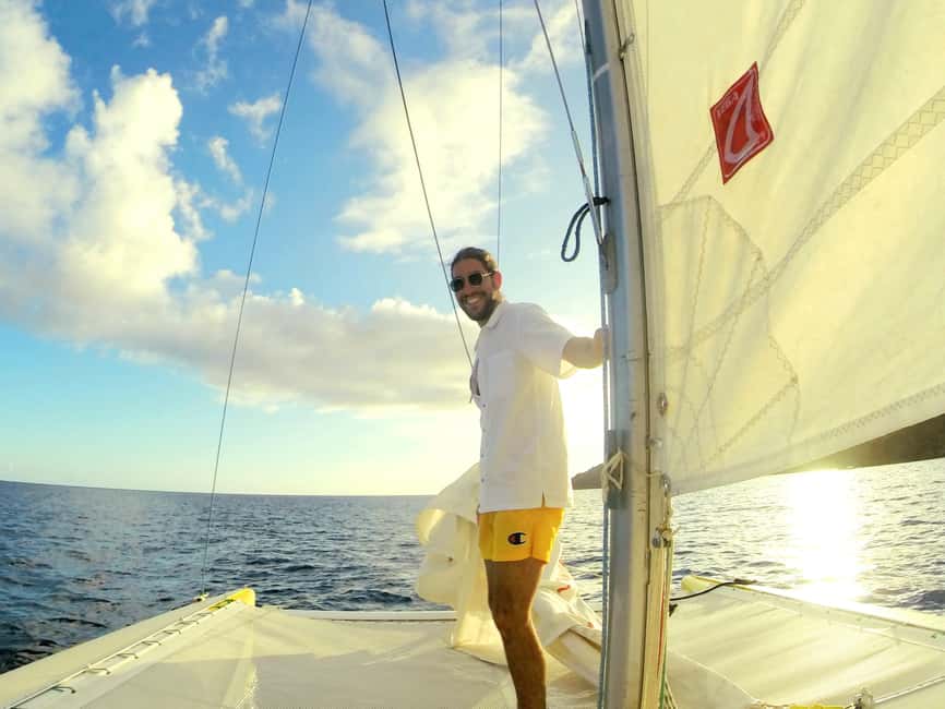 Sailing catamaran in La Baie des Saintes - Grande Baie and the turtle swim