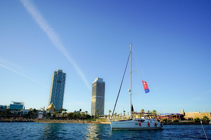 Sailing Experience and Sagrada Familia Tour - Who will enjoy this most?