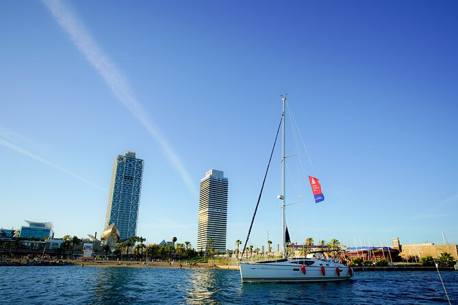 Sailing Experience and Sagrada Familia Tour - Booking advice and cancellation terms