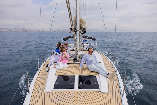 Sailing Experience in an Exclusive Sailboat in Barcelona - Who Will Enjoy This Sailing Experience Most?