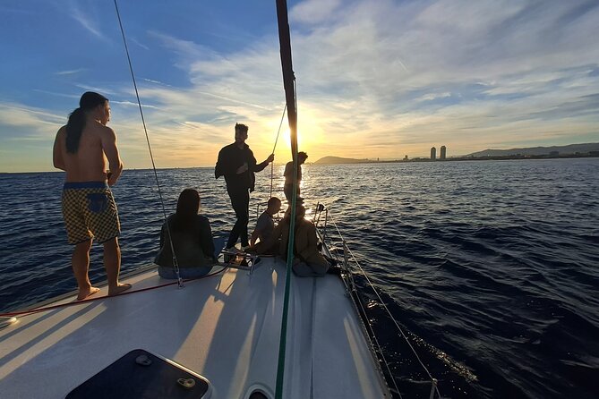 Sailing Experience in Barcelona with local captain - Who will enjoy this sailing trip
