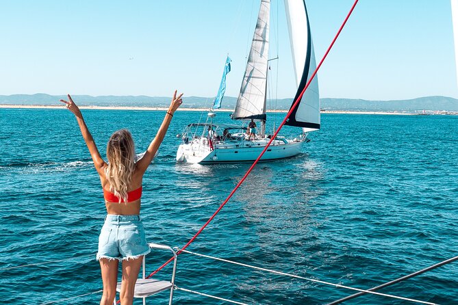 Sailing Experience in Lisbon - Portugal - What the boat service adds