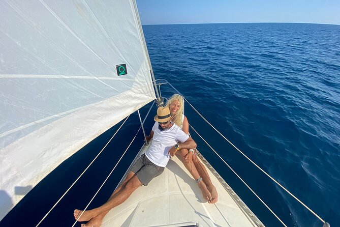 Sailing experience on a 4-hour sailboat in Girona - Who will enjoy this sailing trip most
