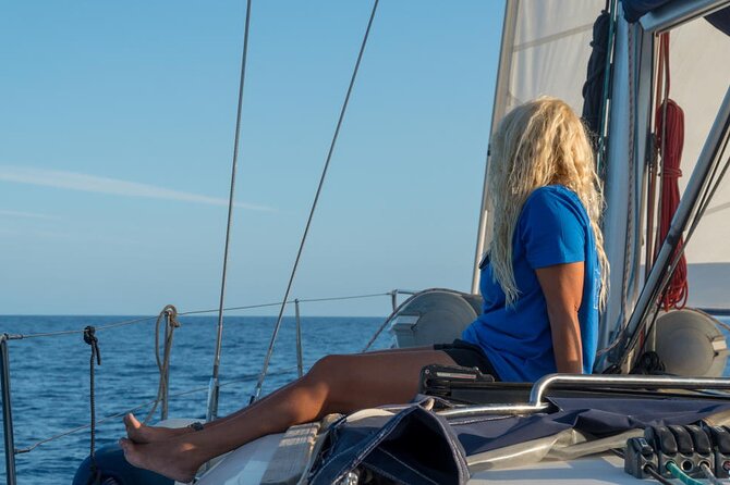 Sailing experience on a 4-hour sailboat in Girona - Four hours aboard Havana