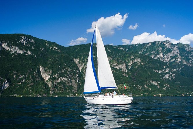 Sailing Experience on Lake Como with Private Skipper - Villa Melzi and Villa del Balbianello from the lake