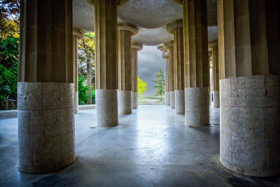 Sailing Experience, Sagrada Familia & Park Guell - Three Barcelona icons in one six-hour plan