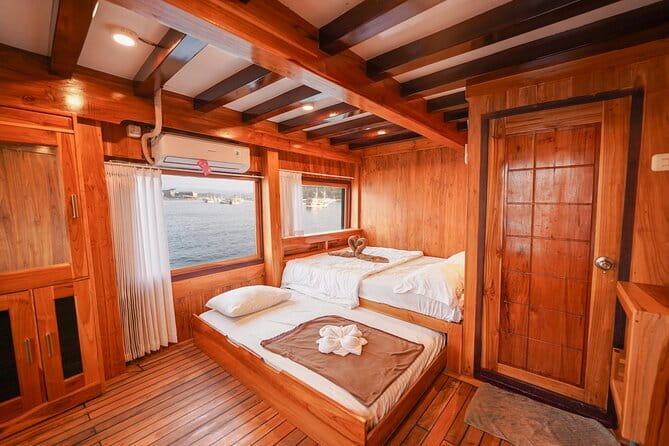 Sailing Flores to Lombok 5 days 4 Nights All Inclusive Trip - What this Flores to Lombok sailing trip really is
