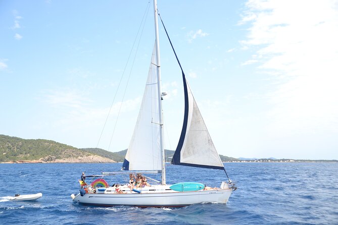 Sailing in Formentera, virgin and natural beaches - Who will get the most from this trip