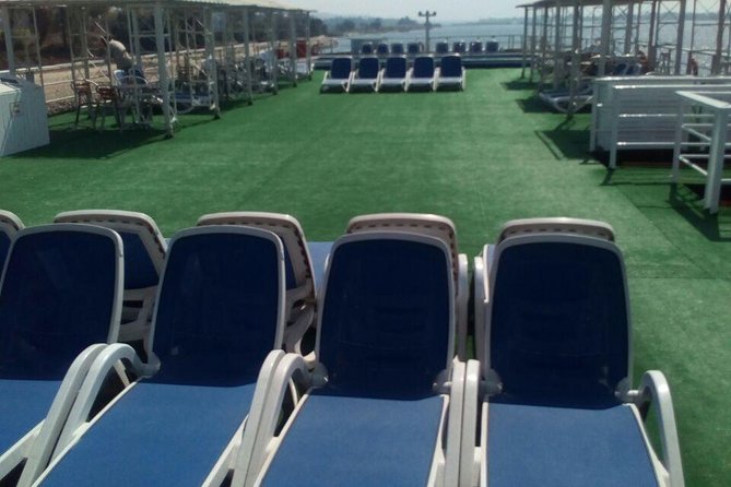 Sailing Nile cruise from Aswan to Luxor includes tours for 3 nights - What the guide and group size mean