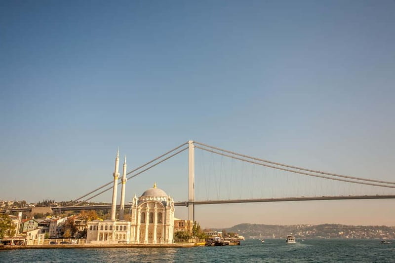 Sailing Through Culture Bosphorus and Spice Bazaar Tour - Why this tour works as a first look at Istanbul