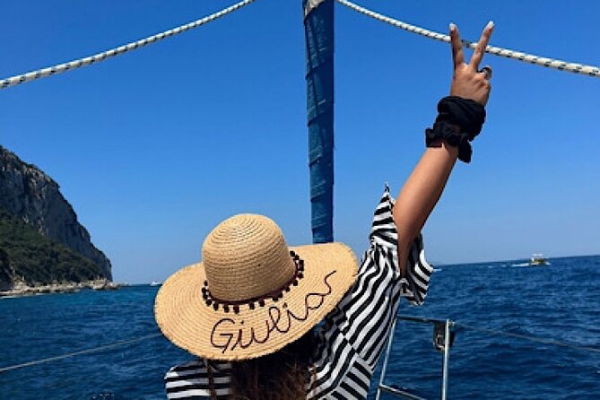 Sailing tour and lunch on board Sorrento and Capri - The return along the Sorrento coast