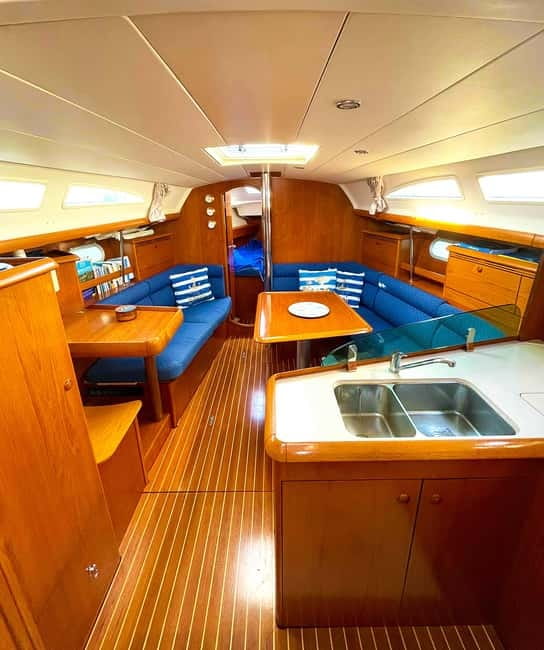 Sailing tour on Salento coast - The onboard aperitif is simple, not lunch