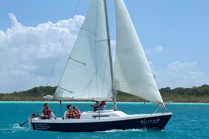 Sailing Tour through the Laguna de los Siete Colores - Meeting at Casa Sirena and getting started