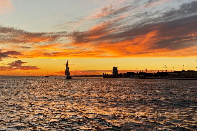 Sailing tour to the sunset in Lisbon - Key points to know before you book