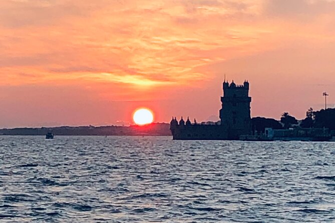 Sailing tour to the sunset in Lisbon - Central Tejo and MAAT: Lisbon’s industrial and modern side