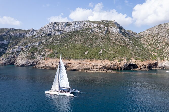 Sailing trip and swim in the bay of Dénia on a catamaran - The Weather-Dependent Swim Stop