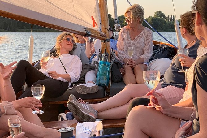 Sailing trip on the Hamburg Outer Alster - The sights from the lake