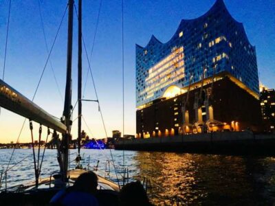 Sailing trip ”the Elbe by night”, Hamburg/Elbe