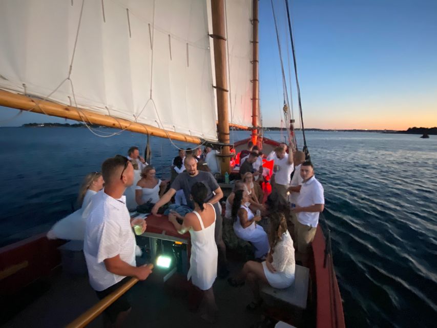 Salem: Historic Schooner Sailing Cruise - Sailing Salem Sound for 100 minutes