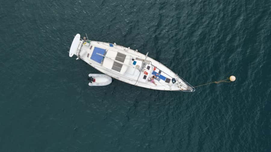 Santa Marta: Sailing Tour to Tayrona Park with Luis' Team - What lunch, snacks, and drinks add to the price