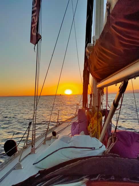 Santa Pola: Sail to Tabarca, snorkel, and enjoy sunset with a tasting - Swimming, snorkeling, and paddleboarding