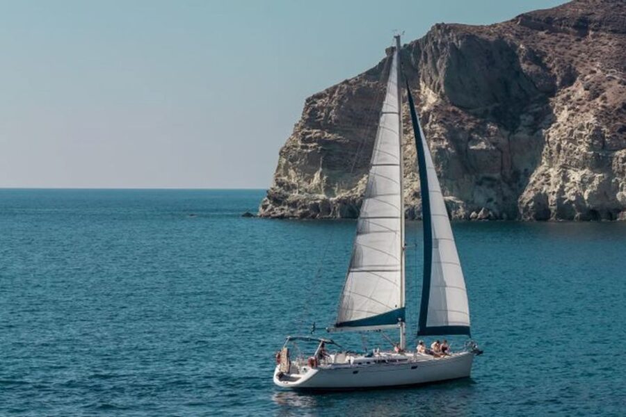 Santorini Caldera: Morning Sailing Cruise with Meal - Swimming at Mesa Pigadia