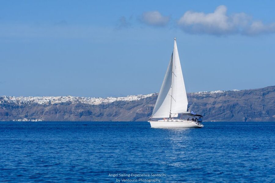 Santorini: Private 5-Hour Sunset Sailing Tour with Dinner - Red Beach and White Beach: a quick look from the sea